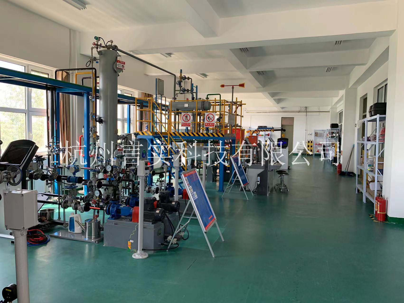  化工安全技术公共实训基地 化工八大特殊作业安全操作实训及查核装置 新利luck18