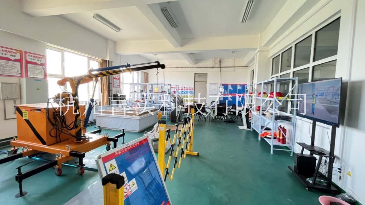 化工安全技术公共实训基地 化工八大特殊作业安全操作实训及查核装置 新利luck18 化工安全技术公共实训基地 化工八大特殊作业安全操作实训及查核装置 新利luck18